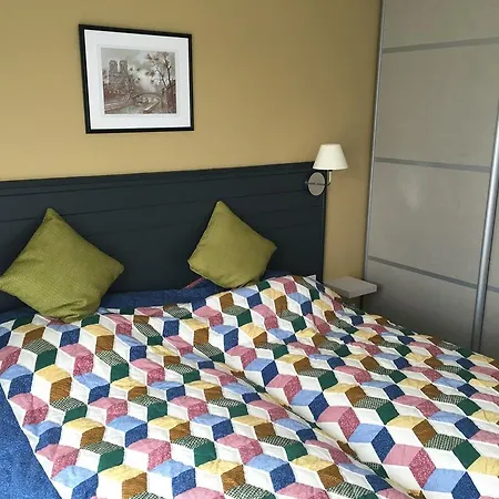 F&b's Disneyland Paris Серри