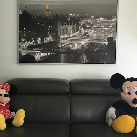 F&b's Disneyland Paris