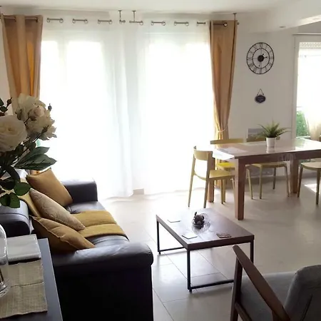 F&b's Disneyland Paris 세리스